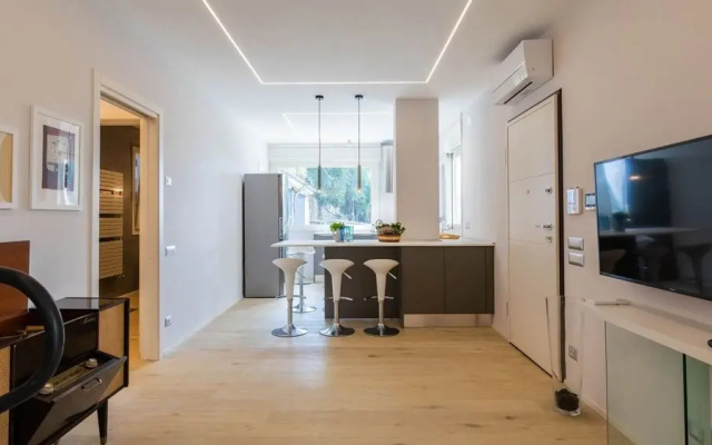 Luxury Apartment in Modern Villa Unit 1