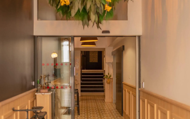 CALM Appart' & Hostel