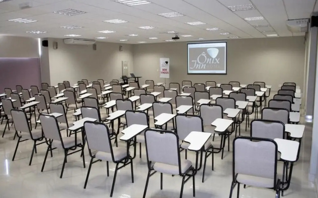 Onix Inn Hotel Cravinhos