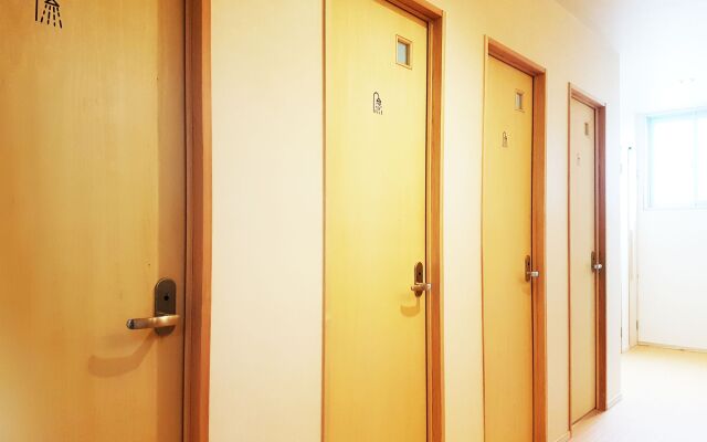 Poly Hostel 2 Namba