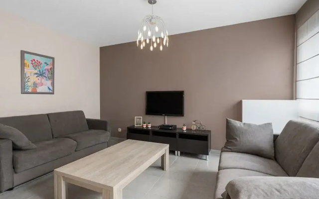 Spacious Ground Floor Apartment for Family