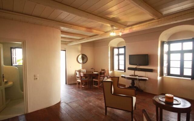Lava Suites and Lounge