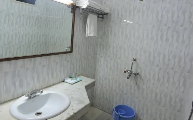 Hotel PLR Grand