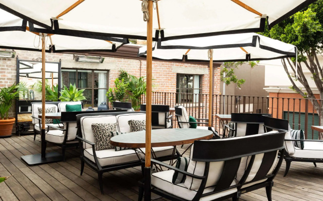 Granada Hotel & Bistro