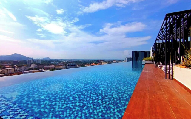 The Horizon Ipoh Dual L13 by Grab A Stay