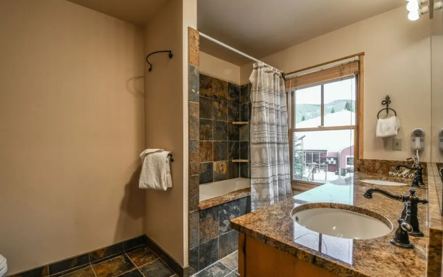 Jack Pine 8008 by SummitCove Vacation Lodging