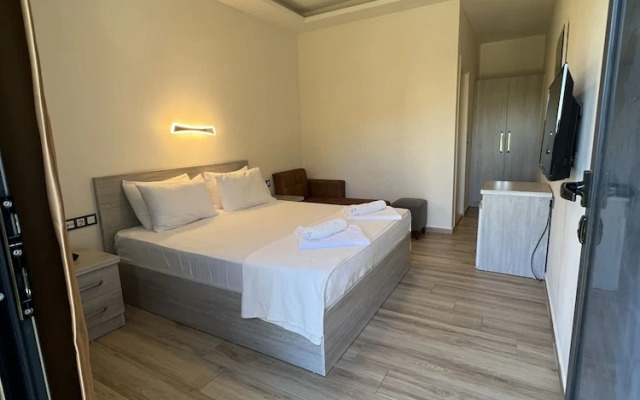 Life Point Boutique Hotel