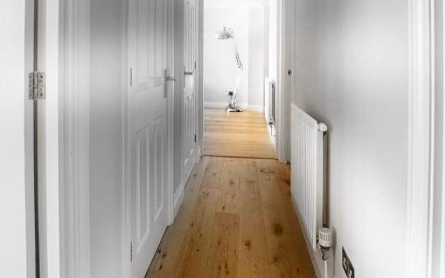 Wokingham - 2 bed with parking