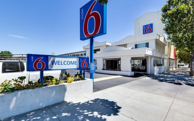 Motel 6 San Jose, CA - Convention Center