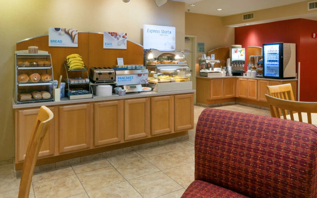 Holiday Inn Express Grants Pass by IHG