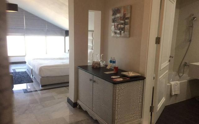 Cherry Blossom Boutique Hotel