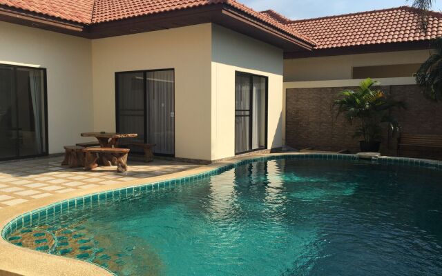 Majestic Residence pool villa Pattaya