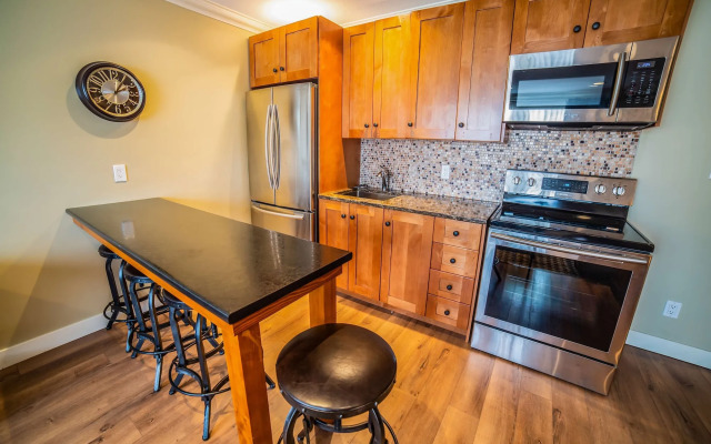 Prestige Hudson Bay Lodge & Conference Centre, WorldHotels Crafted Collection