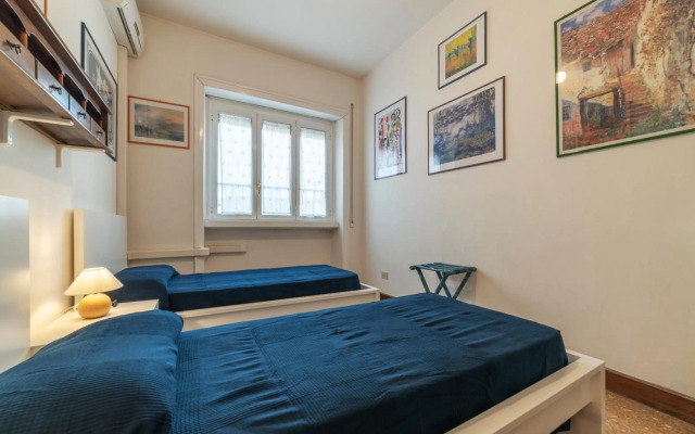 Roomy and Bright Apartment with Terrace