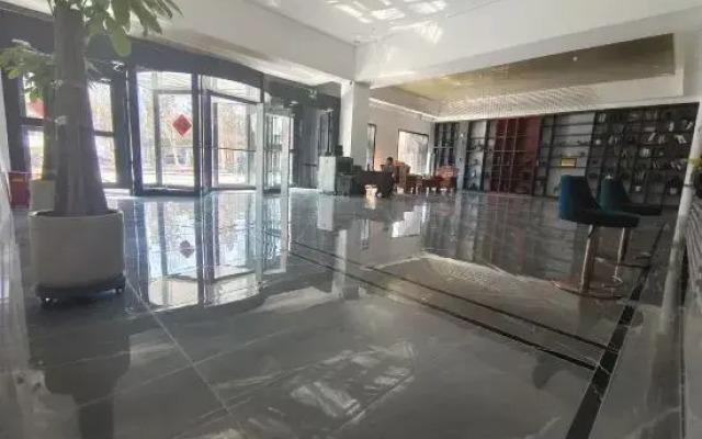 Yunjingwan Hotel (Beitun Bus Station)
