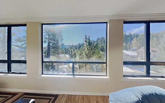 1849 Condos - Spacious 3 Bedrooms with Outdoor Pool & 3 Hot Tubs