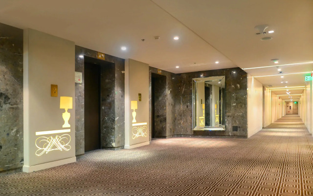 Midas Hotel & Casino