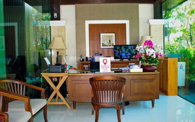 曼谷奈达客房邦甲比卡塔尔队酒店(Nida Rooms Bang Kapi 246 Rajamangala)