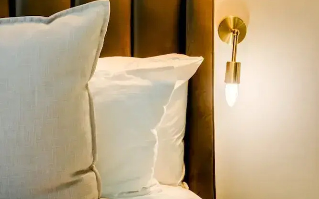 Ultimate Escape in Vibrant De Waterkant at Ishani