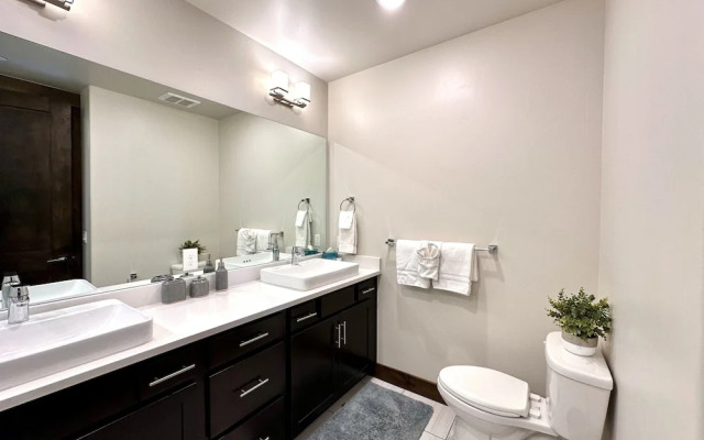 Blackstone Overlook 312 2 Bedroom Condo