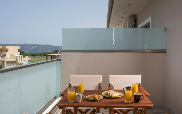 INDIGO BLUE Seaside Deluxe Apartments