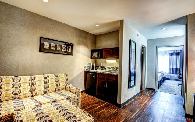 Home Inn & Suites Swift Current