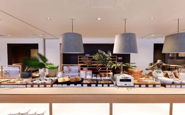 Vessel Inn Sakae Station