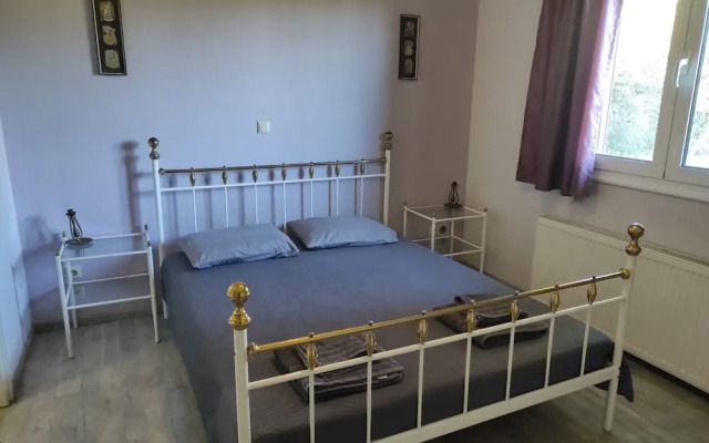 Crete Getaway 3Bd Apt w Garden and View