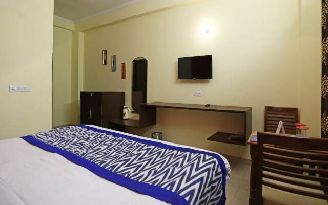 OYO 4734 Hotel Sapphire