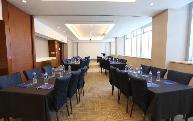 Holiday Inn Express Shanghai Jinsha by IHG