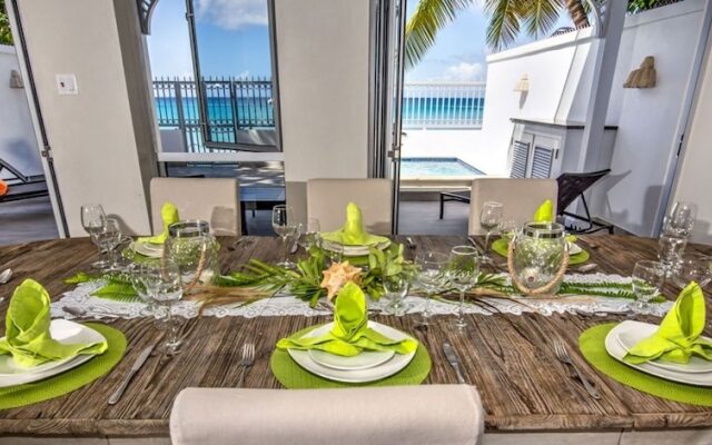 Villa Westshore