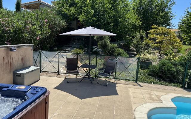 Modern Apartment in Segonzac with Swimming Pool