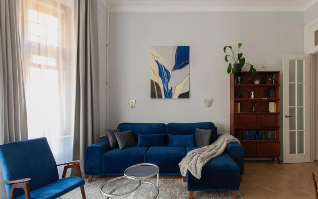 Апартаменты на улице Большая Конюшенная