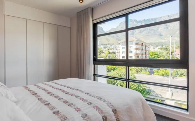 Stylish 2 Bedroom Luxury Apartment In Gardens