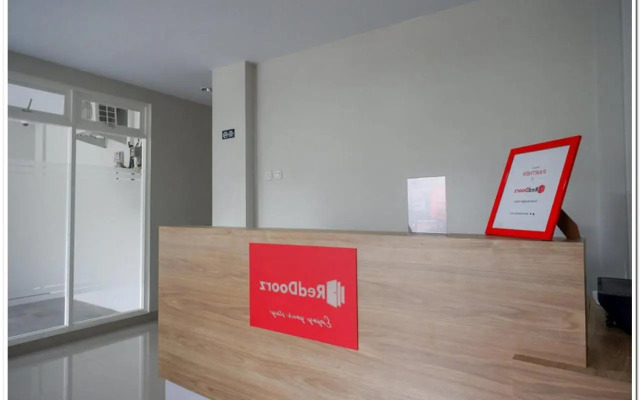Kurnia Guest House by RedDoorz