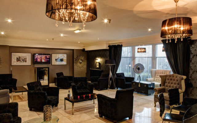 Clayton Lodge Hotel