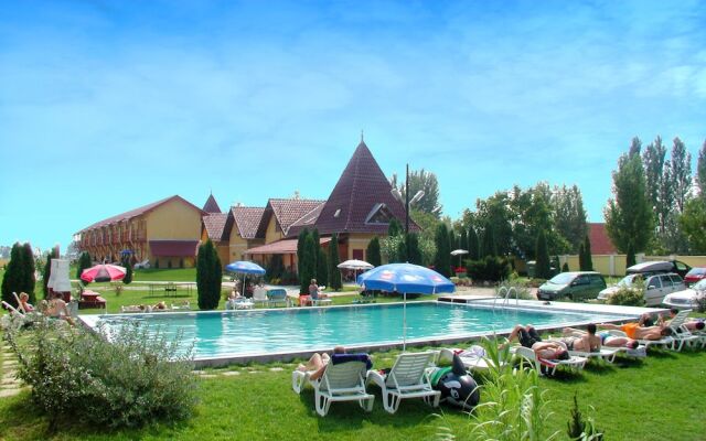 Piknik Holiday Village