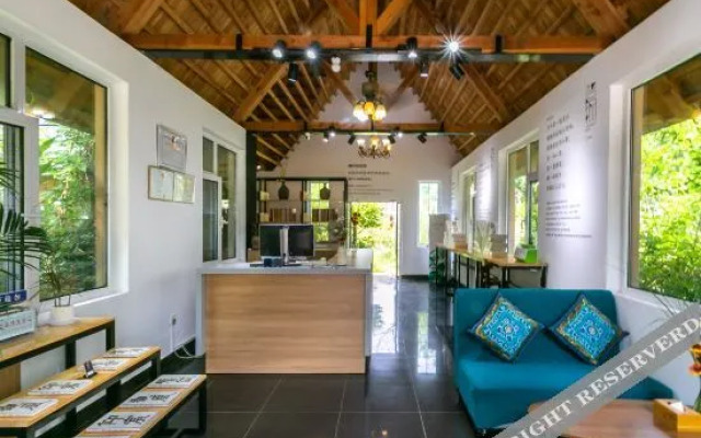 Rizhao 24 Painting, live spring Mountain Home Stay