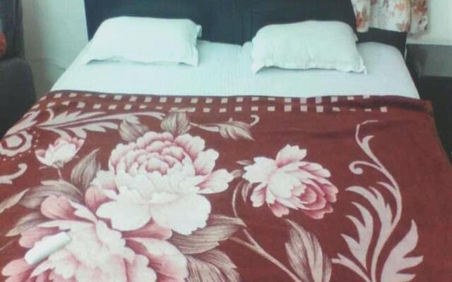 OYO 93303 Hotel Mundra