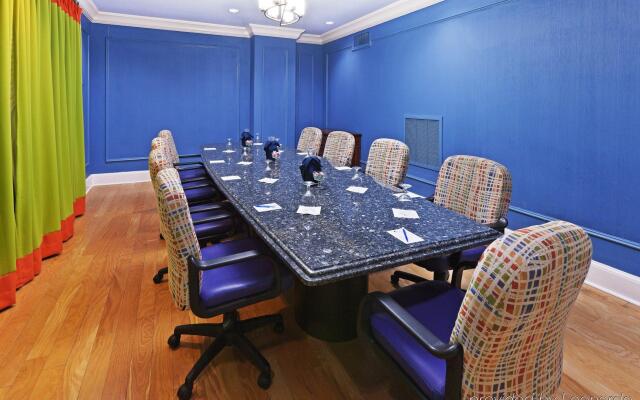 Hotel Indigo Dallas Downtown by IHG