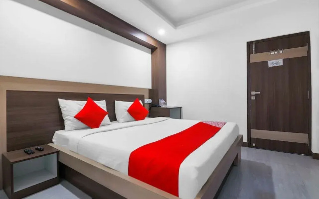 OYO Flagship 22529 Elegance Inn