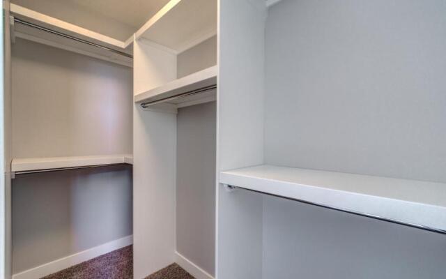 Three-Bedroom House with Balcony #33 Sunalta Downtown