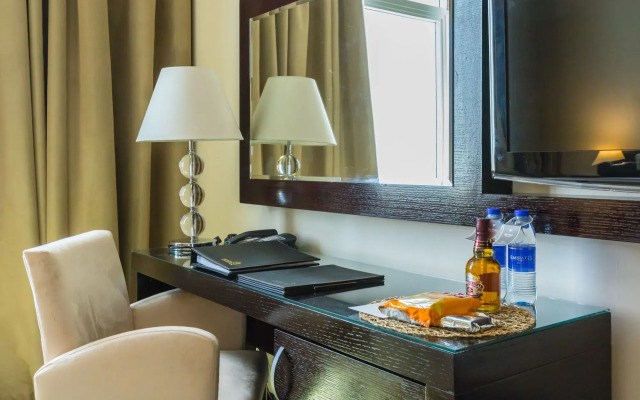 Mangrove Hotel