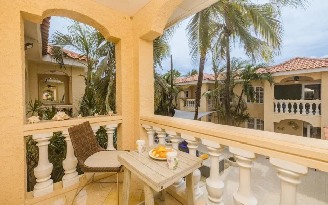 Cozy 1br1ba w Balcony Pool in Great Location