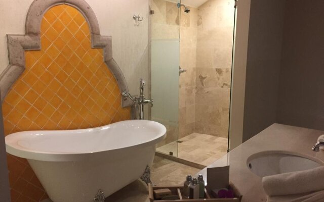 Hotel Lindo Ajijic Bed & Breakfast