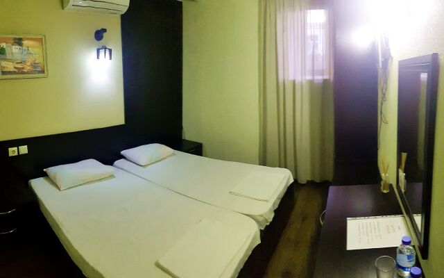 Voyage Hotel
