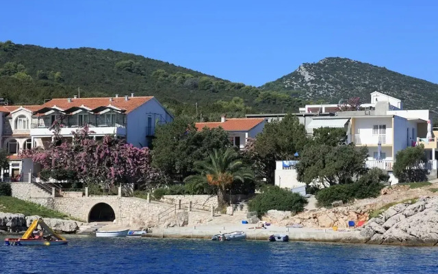 Nikola - 5 m From Beach - AC