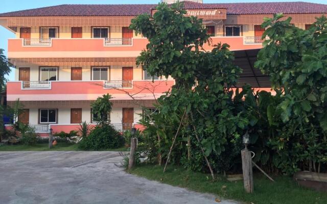 Phumchan Place Hotel