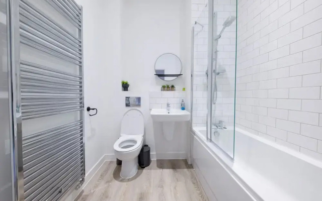 2 Bedroom House in Birmingham