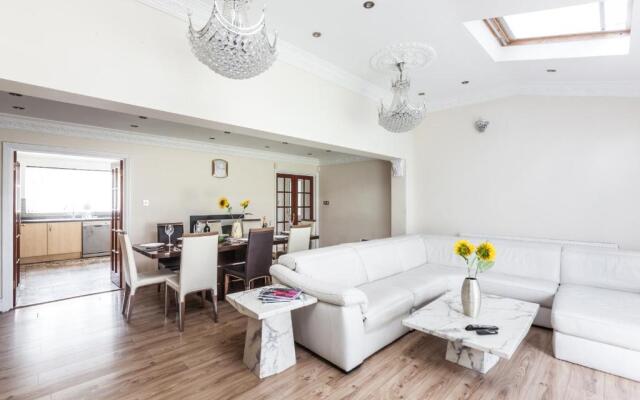 London's Best Spacious Family Home